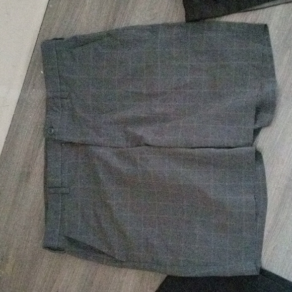 Men's shorts! - Picture 3 of 3